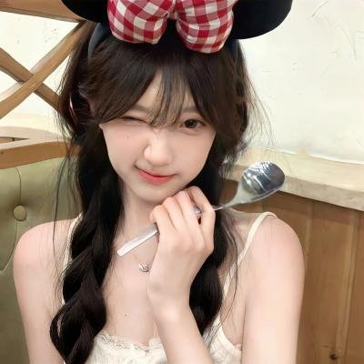美鸟伴身边
